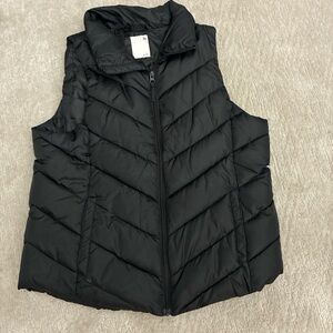 Women's Black Puffer Vest
